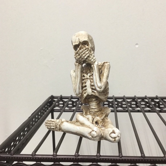 New Three Skeletons Poses Hear No Evil, See No Evil ,Speak No Evil Art - Picture 3 of 13